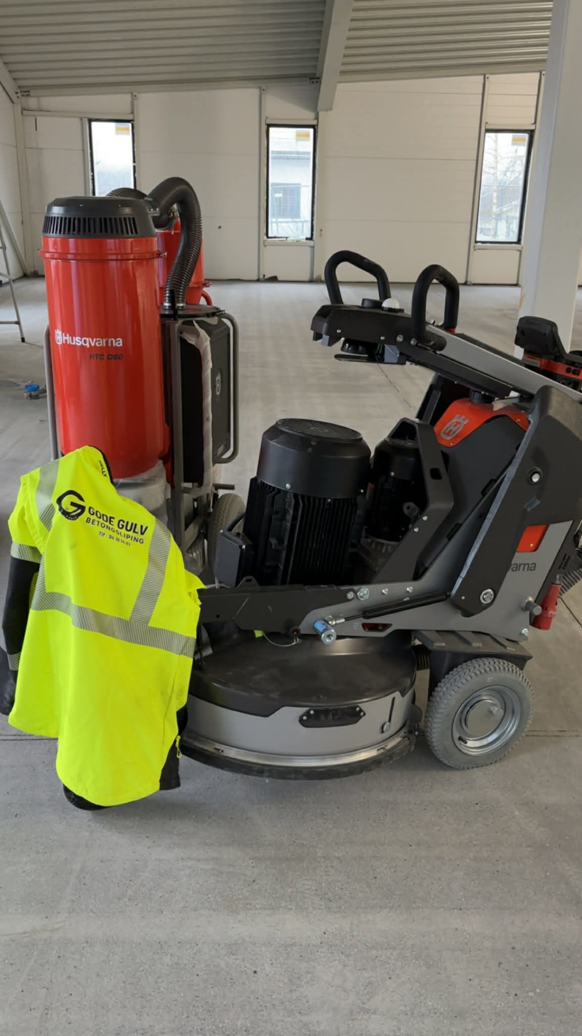Husqvarna slipemaskin med GodeGulv-vest